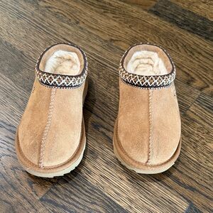 UGG Kids Chestnut Suede Slip-On Shearling Mules